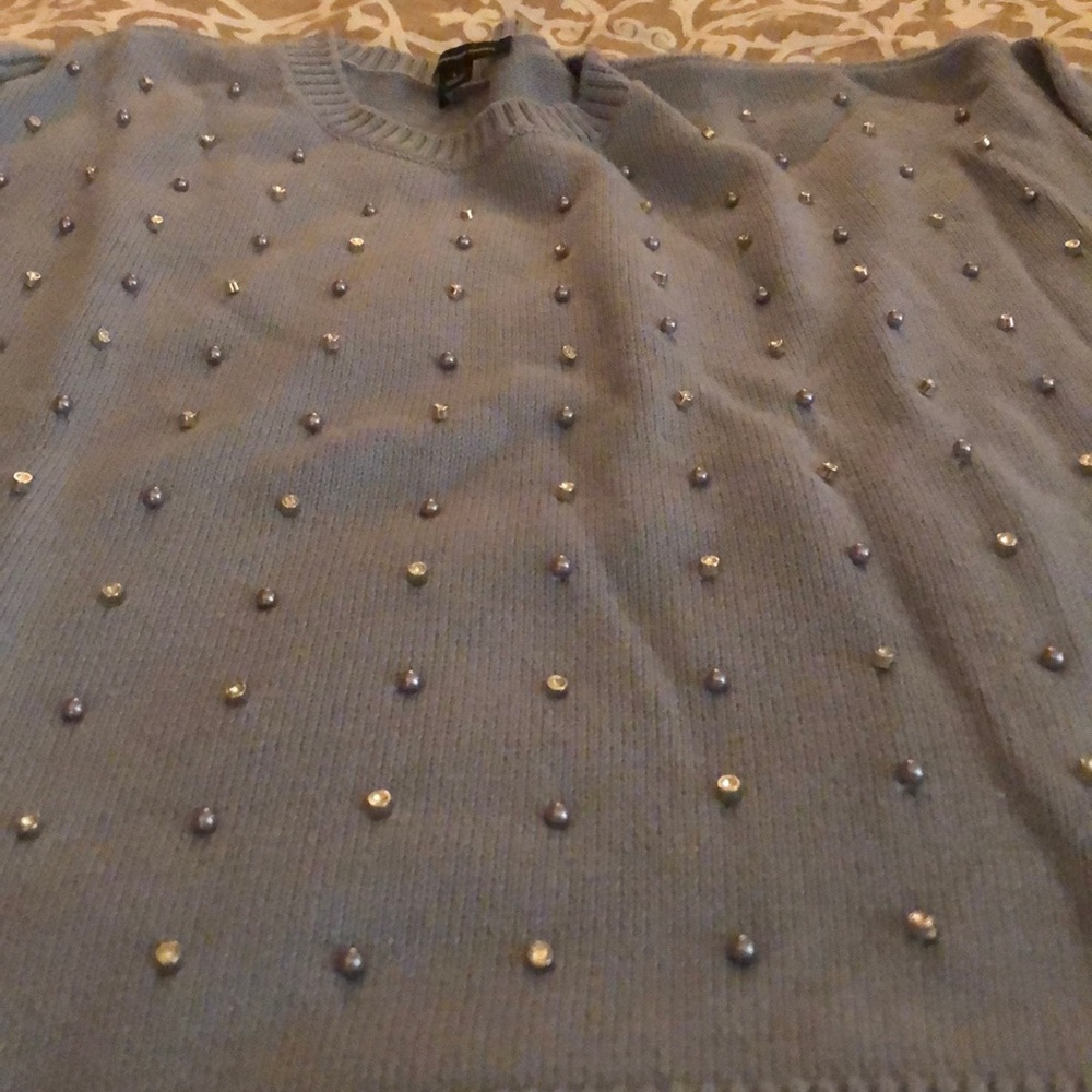 Sweater - Picture 2 of 4